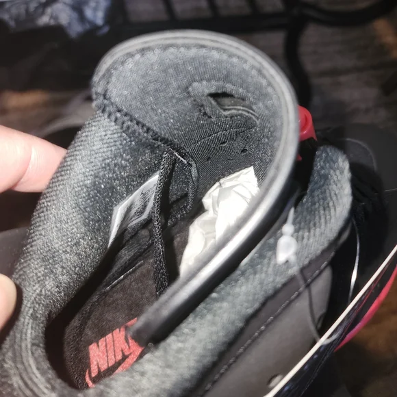 Nike Retro 6 Air Jordan Black and Red Sneakers